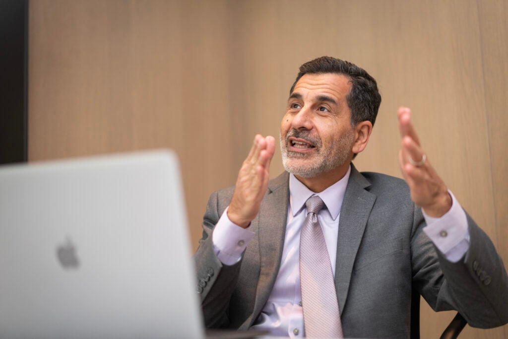 feras alhlou rejoins e-CENS